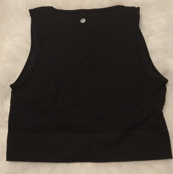 Medium Black ribbed crop top - Picture 2 of 2